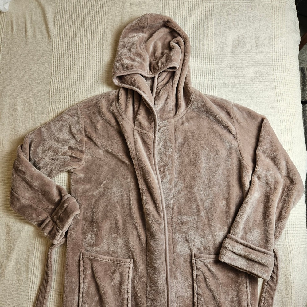 NY Threads Womens Hooded Plush Robe Warm Cozy Fleece Lounger Spa Sleepwear S